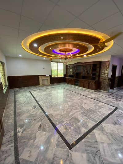 1 Kanal Triple Storey House For Sale