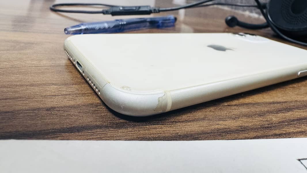 Apple iPhone 11 2
