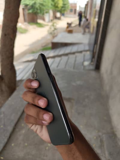 Apple iPhone 11 Pro 256 gb pta approved
