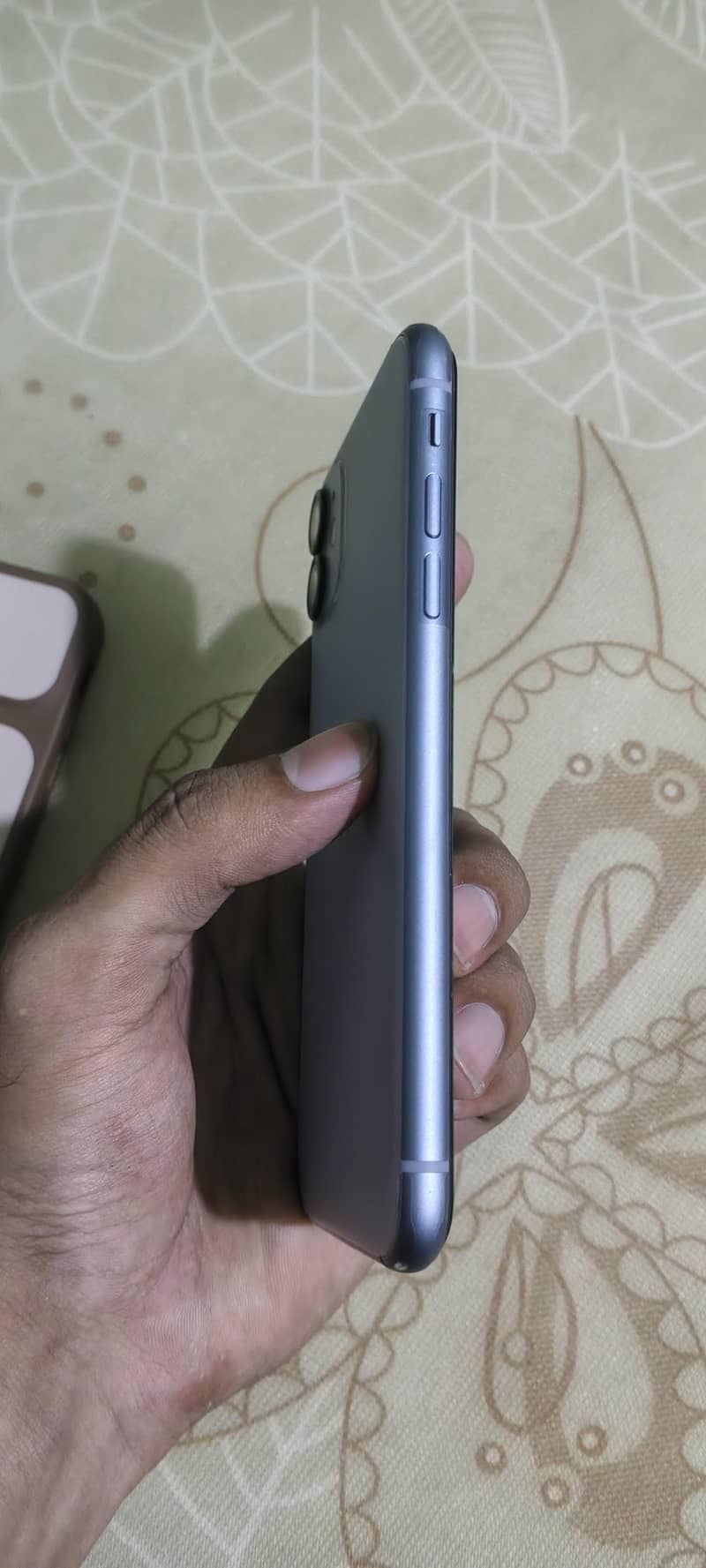 Apple iPhone 11 4