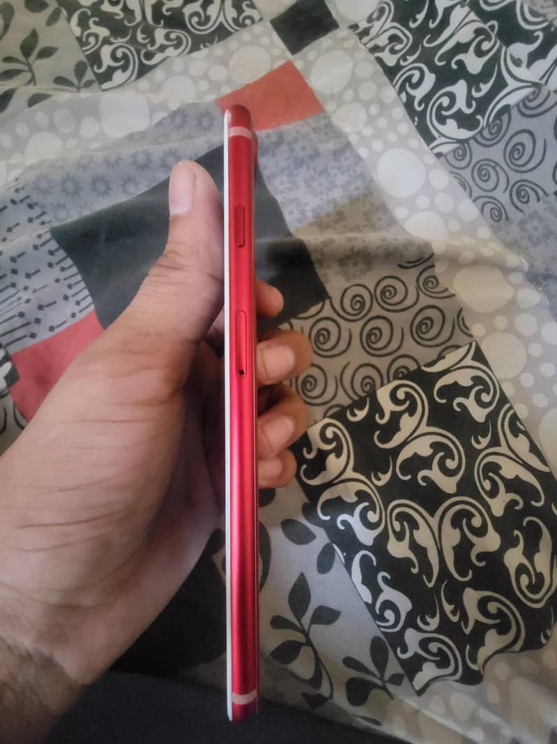 Apple iPhone 8 Plus 1