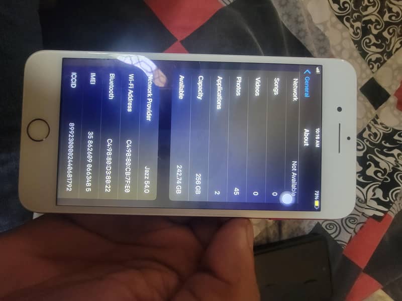 Apple iPhone 8 Plus 5