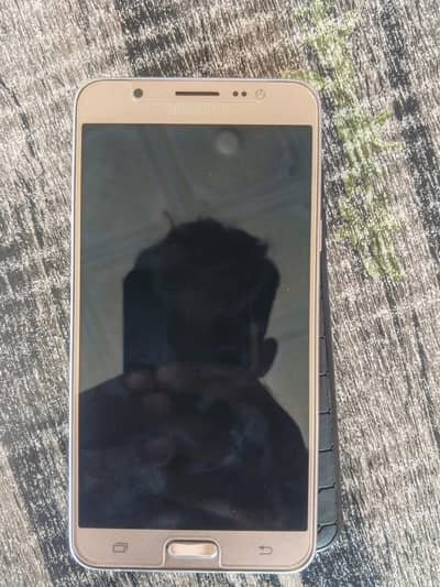 Samsung Mobile J7