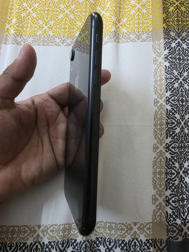 Apple iPhone XR 2
