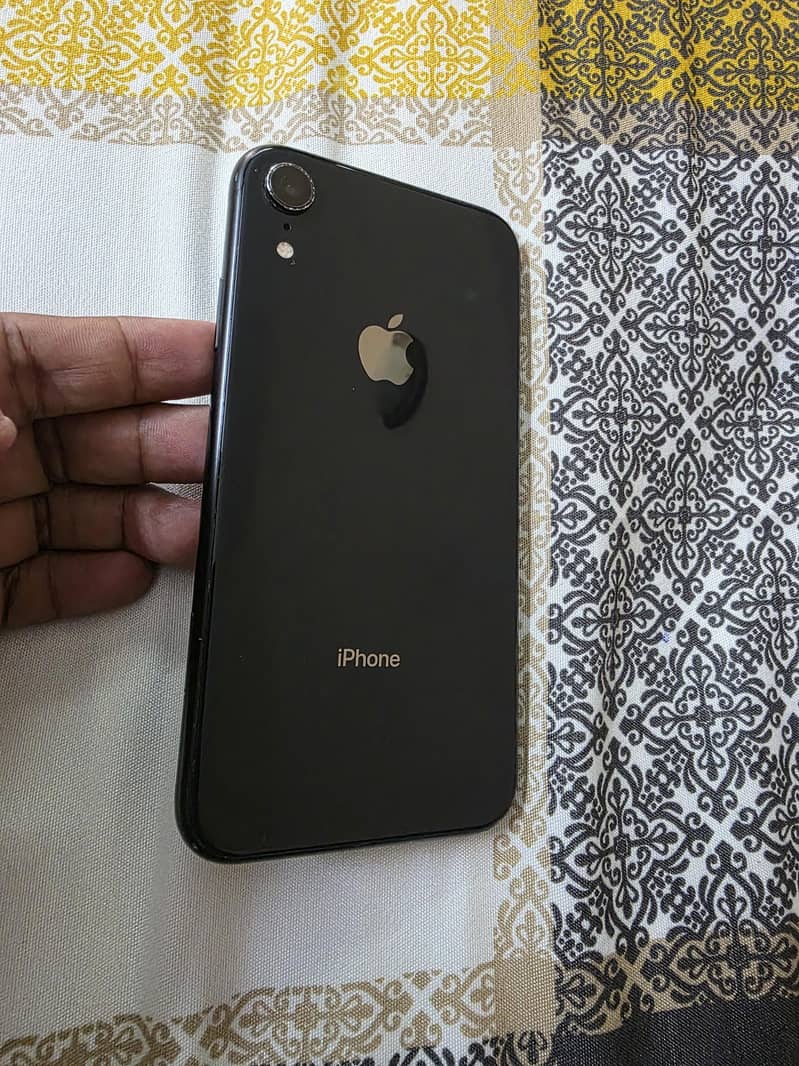 Apple iPhone XR 6