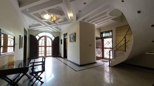 666 Sq/Yards House For Sale