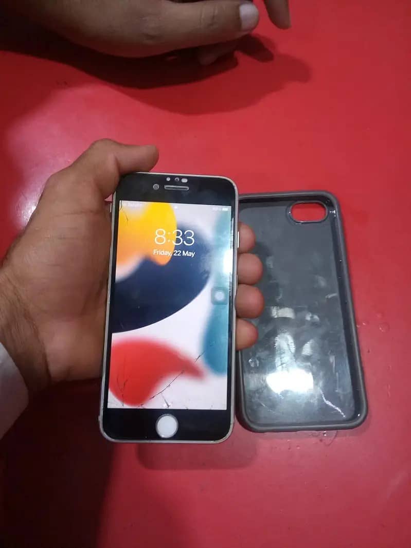 Apple iPhone 7 3