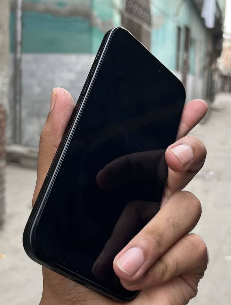 Apple iPhone 15 plus 0