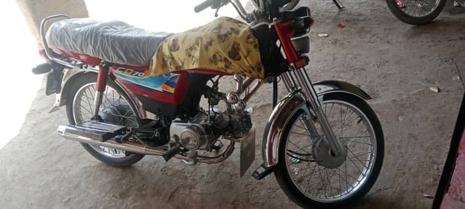 CD70 5000 km Chala howa hai condition 9/10 documents All clear