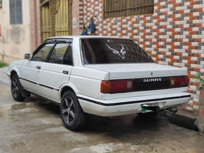 Nissan Sunny 1989