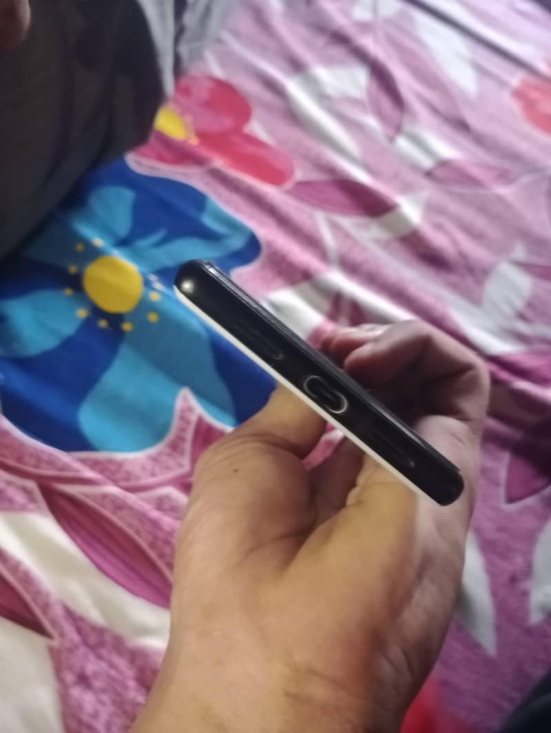 Google Pixel 6 4