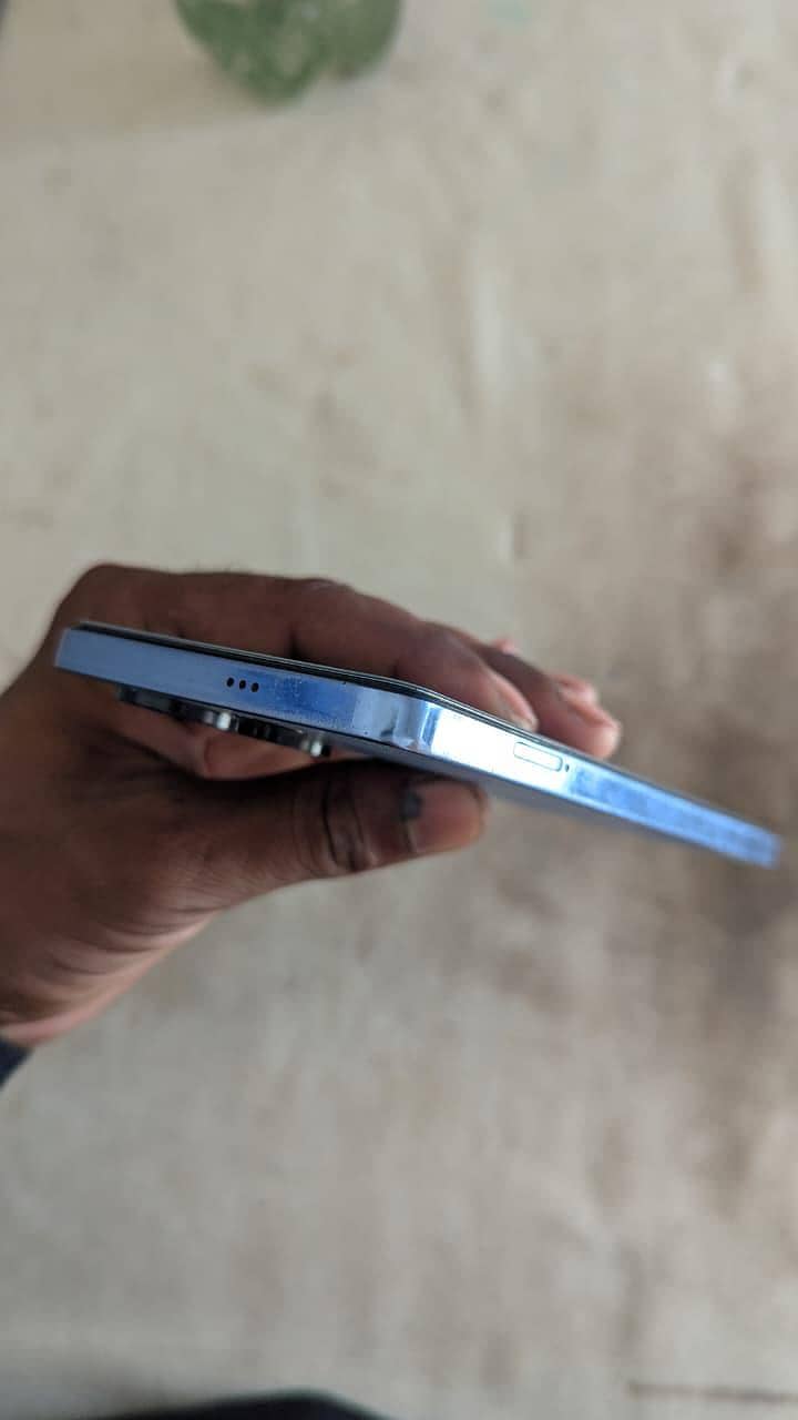 Tecno CAMON 20 Pro 7