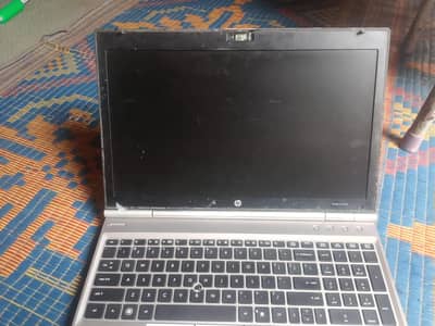 HP elite book 8560p on ho Raha hea display nahi de Raha