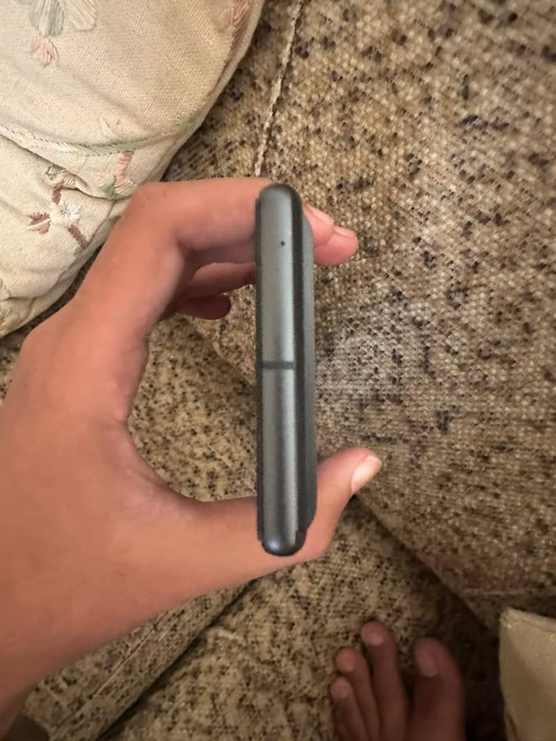 Google Pixel 7 4
