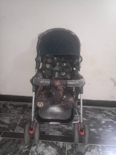 Baby stroller/pram for sale -wahcantt -good condition