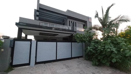 1 Kanal House For Sale