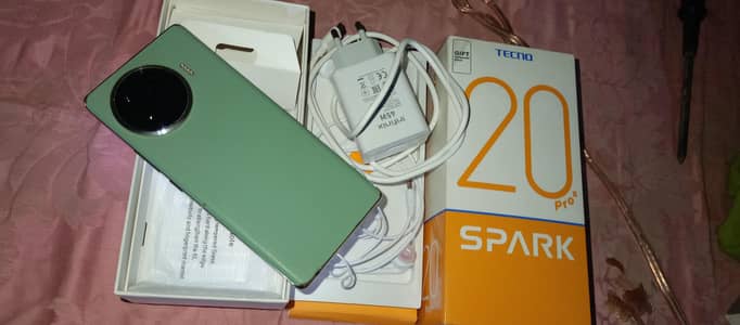 Tecno Spark 20 Pro+ 256 GB 1000 display fingher corve mobile