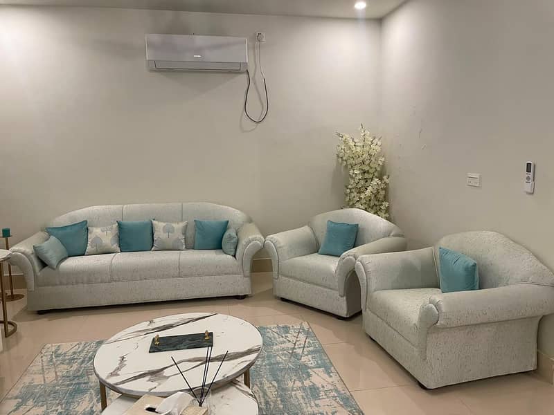 5 seater Sofa Set. 2