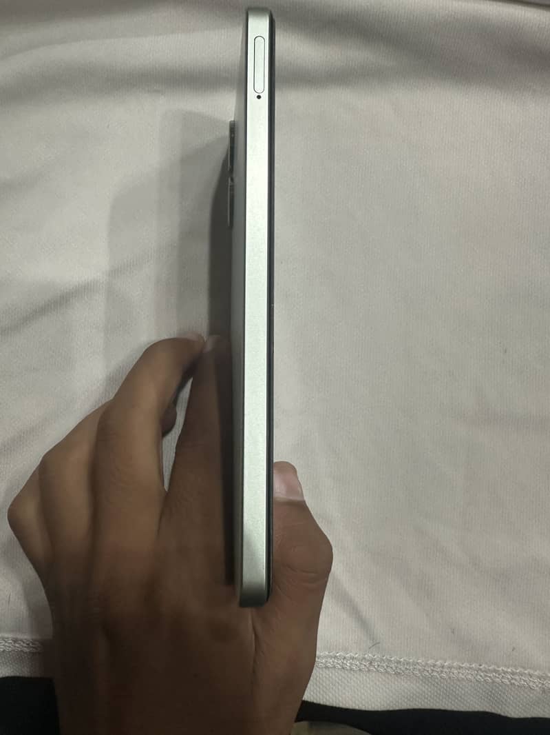 Realme Note 60x 3