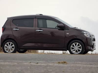Daihatsu Mira 2022