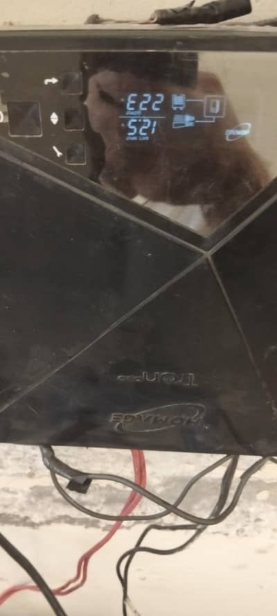 homage tron 1200va 1000 wat ups + simtek mppt charge controller 1.4kw