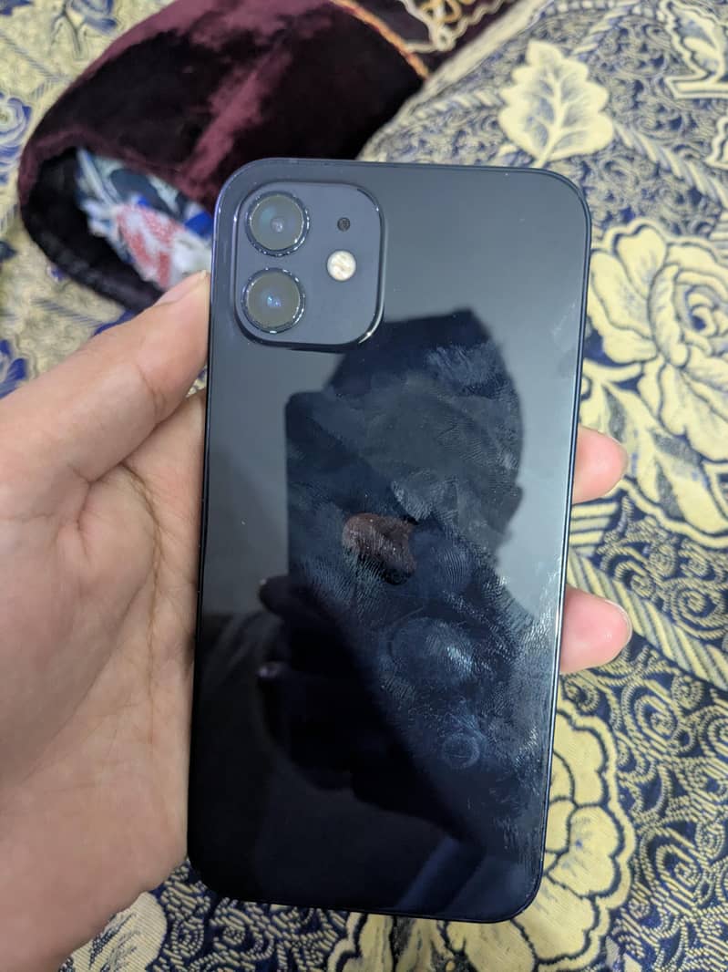 Apple iPhone 12 6