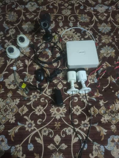 Hikvision DVR 8 channel with 5 cameras