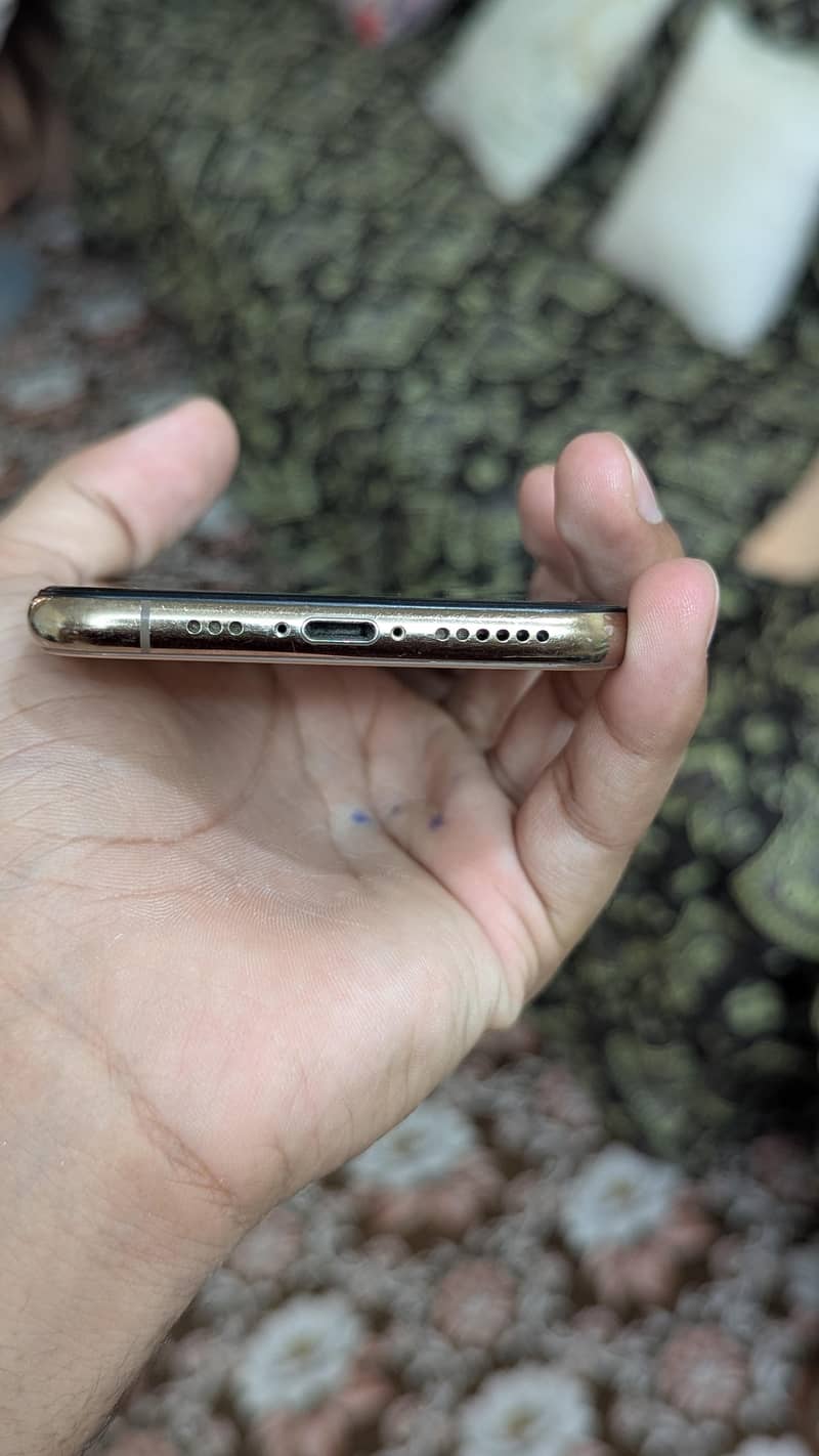 Apple iPhone XS 2