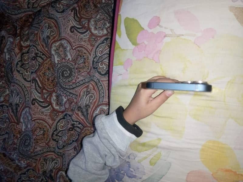 Apple iPhone 13 4