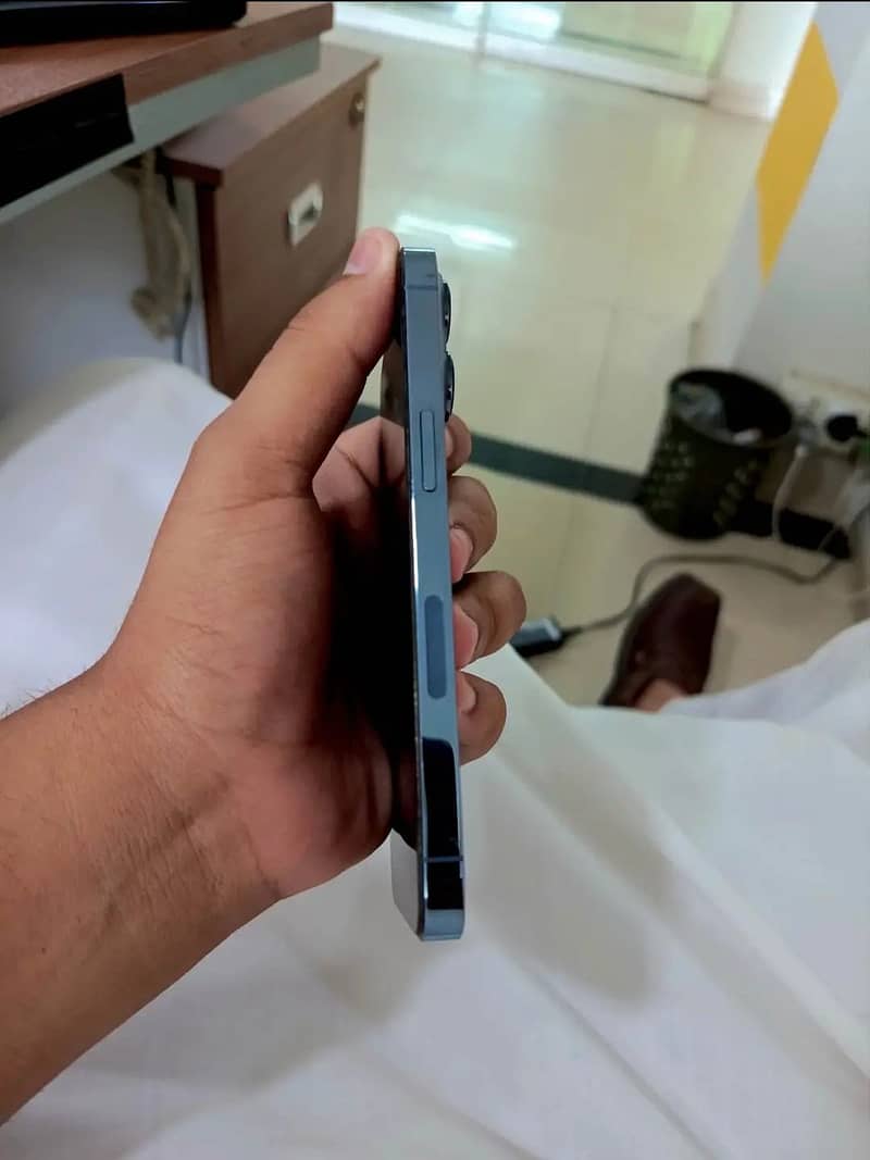 Apple iPhone 13 Pro 1