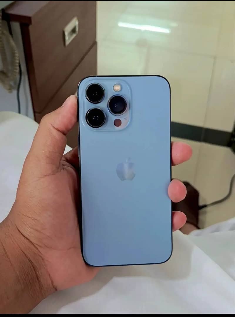 Apple iPhone 13 Pro 3