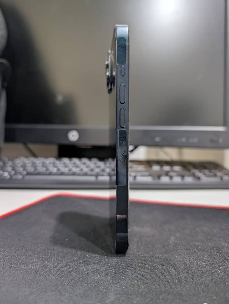 Apple iPhone 14 3
