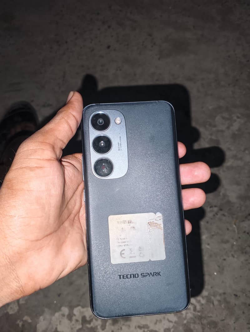 Tecno spark 40 pro plus 0
