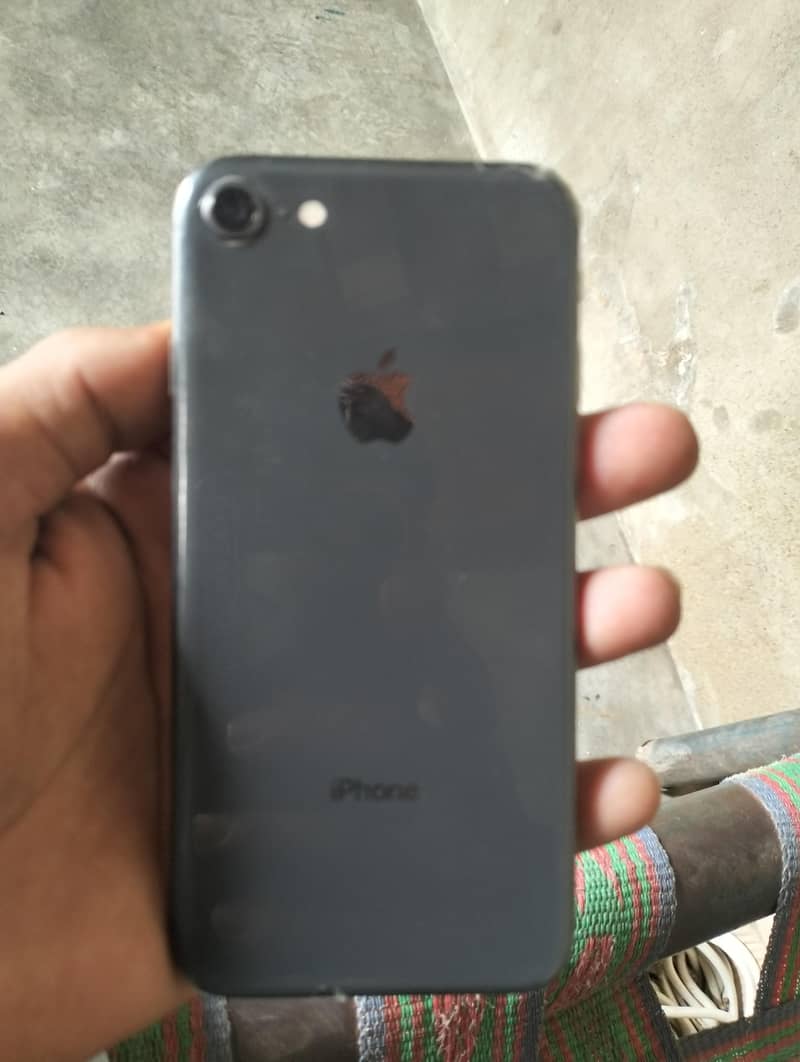 Apple iPhone 8 0