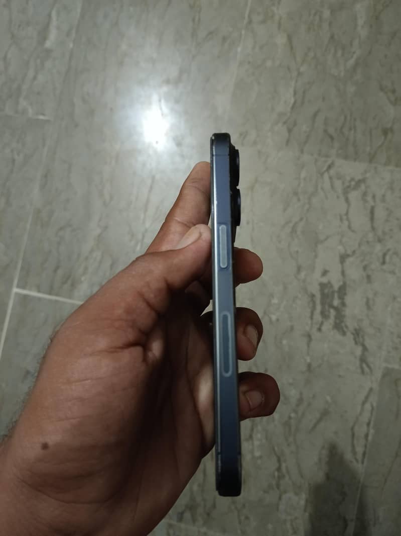 Apple iPhone 15 Pro 1