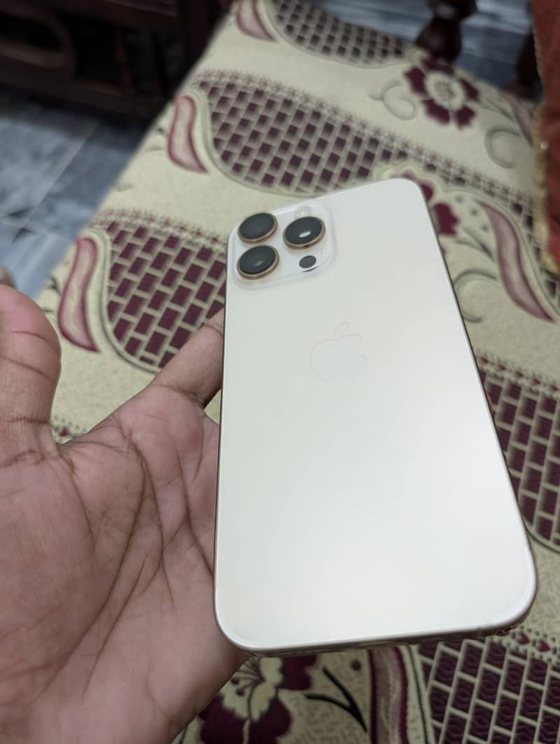 Iphone 16 Pro Max 5