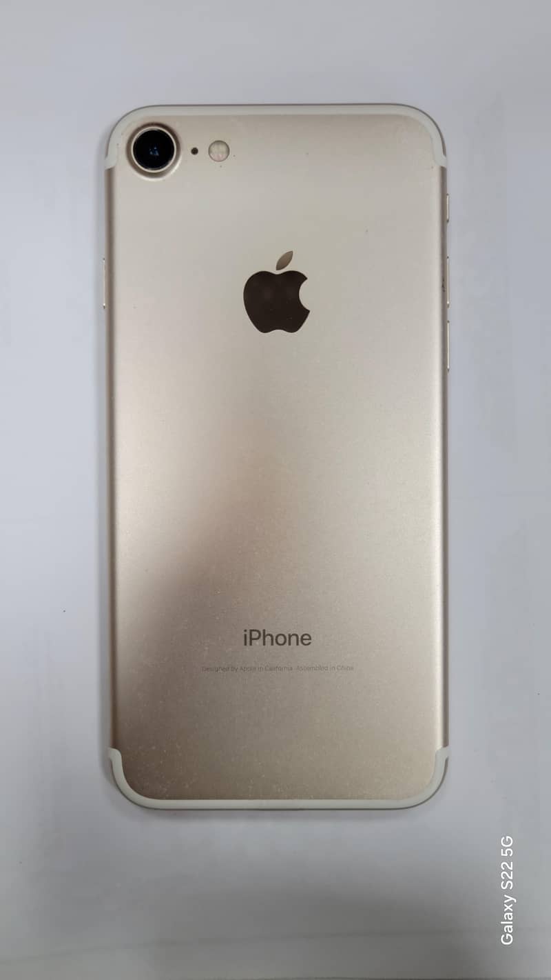 Apple iPhone 7 0
