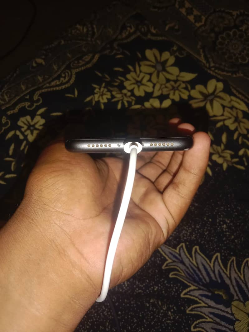 Apple iPhone 11 5