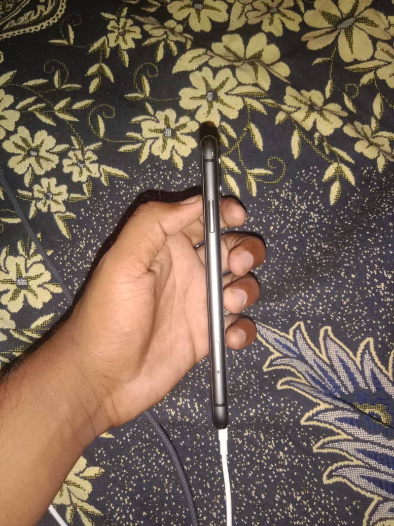 Apple iPhone 11 6