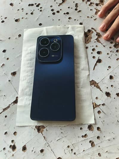 Infinix Hot 40