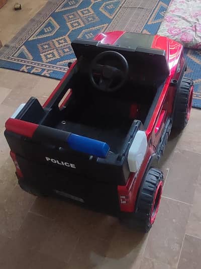 New condition kids jeep, charging car with remote control