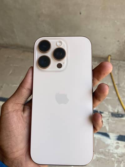 Apple iPhone 16 Pro