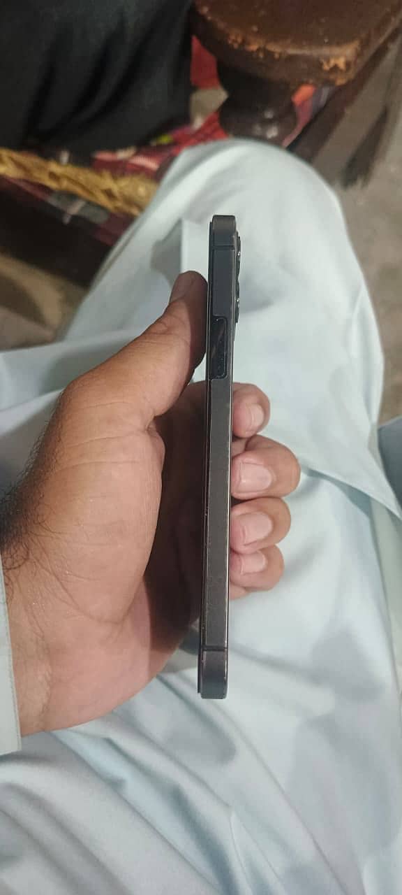 Apple iPhone 12 Pro 4