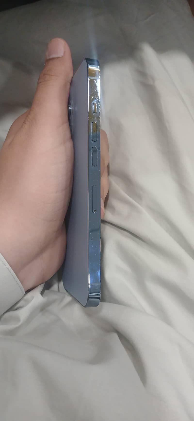 Apple iPhone 13 Pro 1