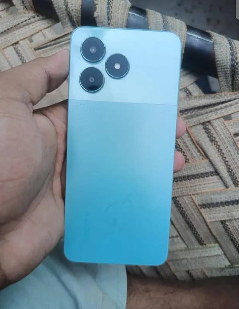 Realme C51 0