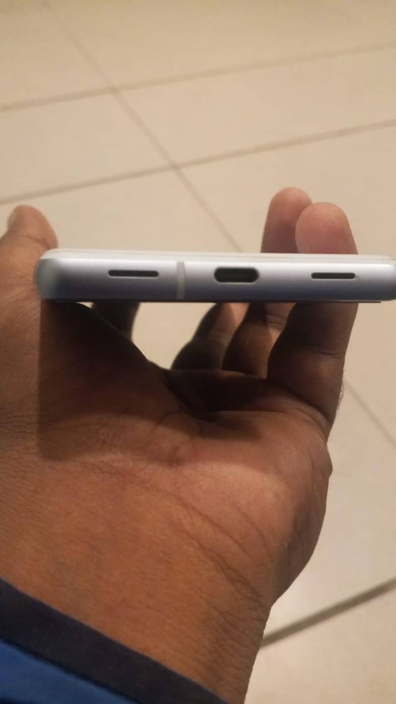 Google Pixel 7a 4