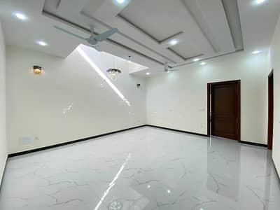 1 Kanal Upper Portion In Central I-8/3 For Rent