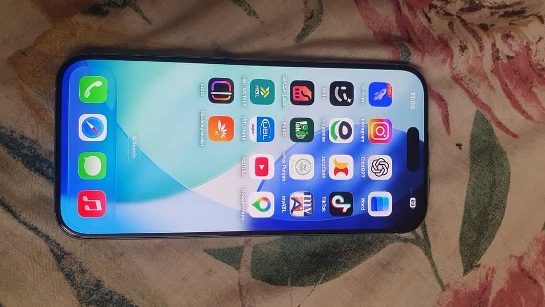Apple iPhone 16 Pro Max 2