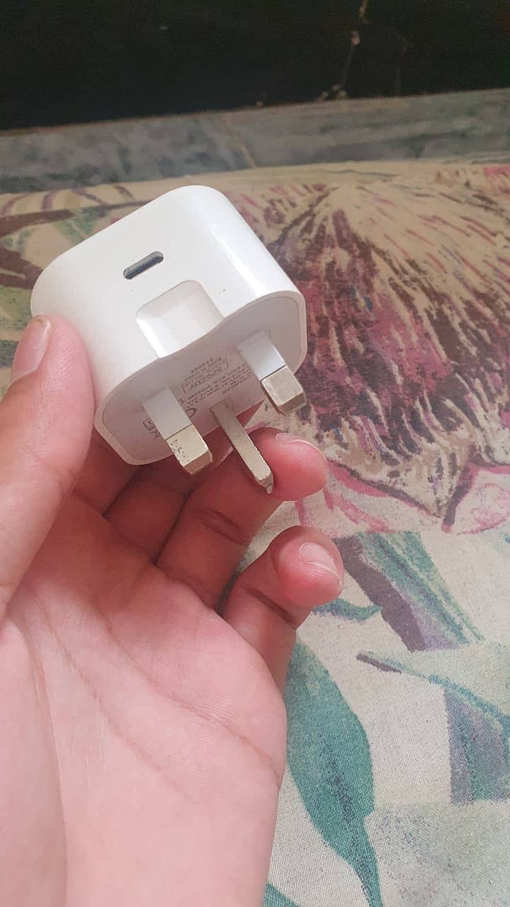 Apple iPhone 16 Pro Max 11