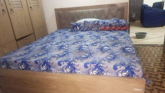 full inter wood bedroom set for sale